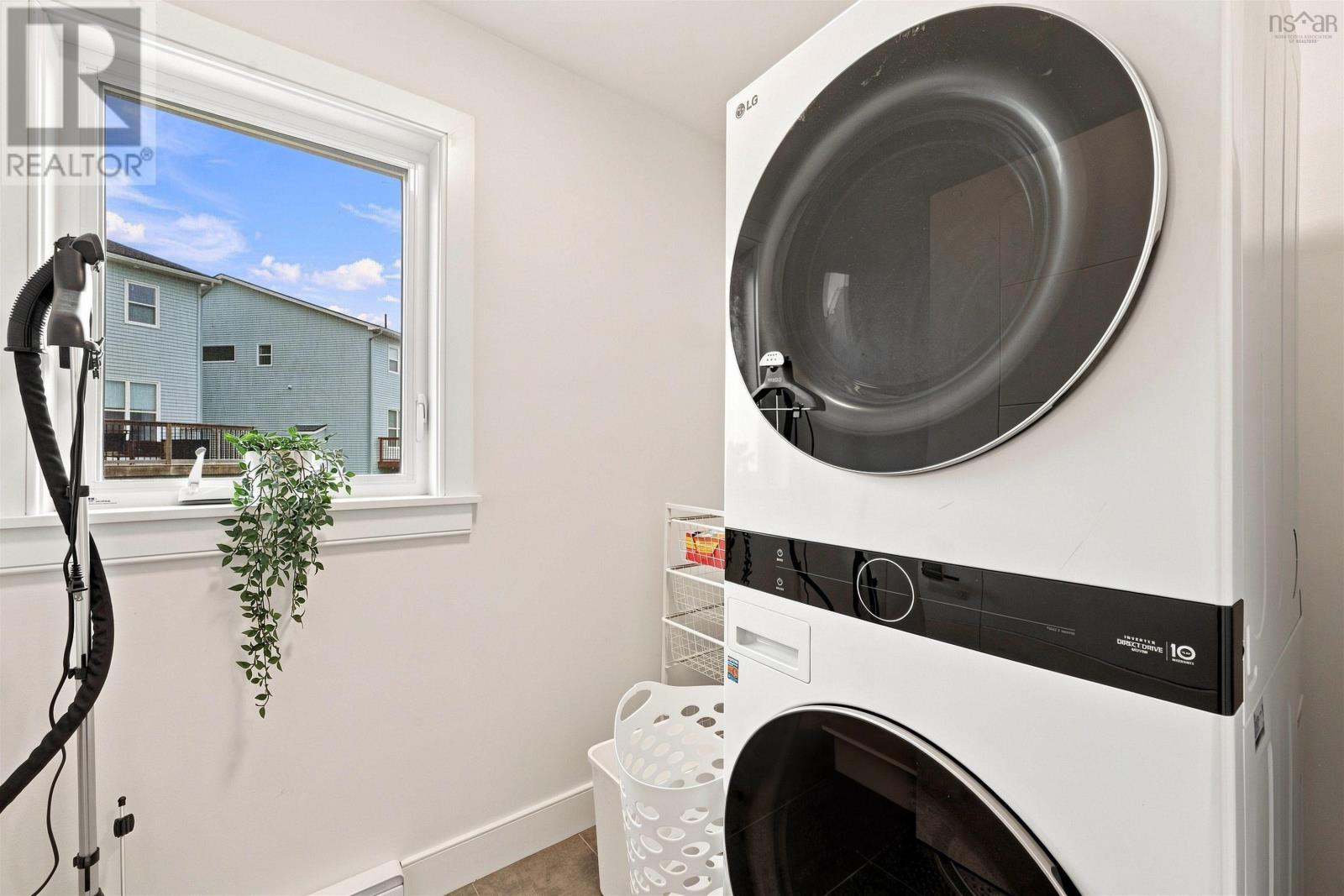 68 Grenoble Court Property Photo 36