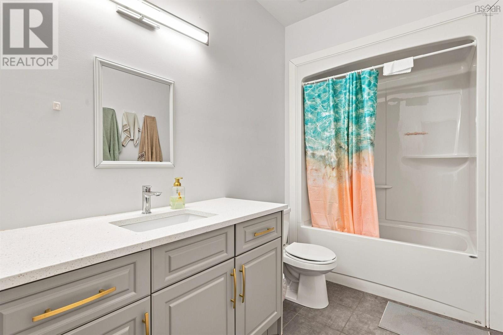 68 Grenoble Court Property Photo 38