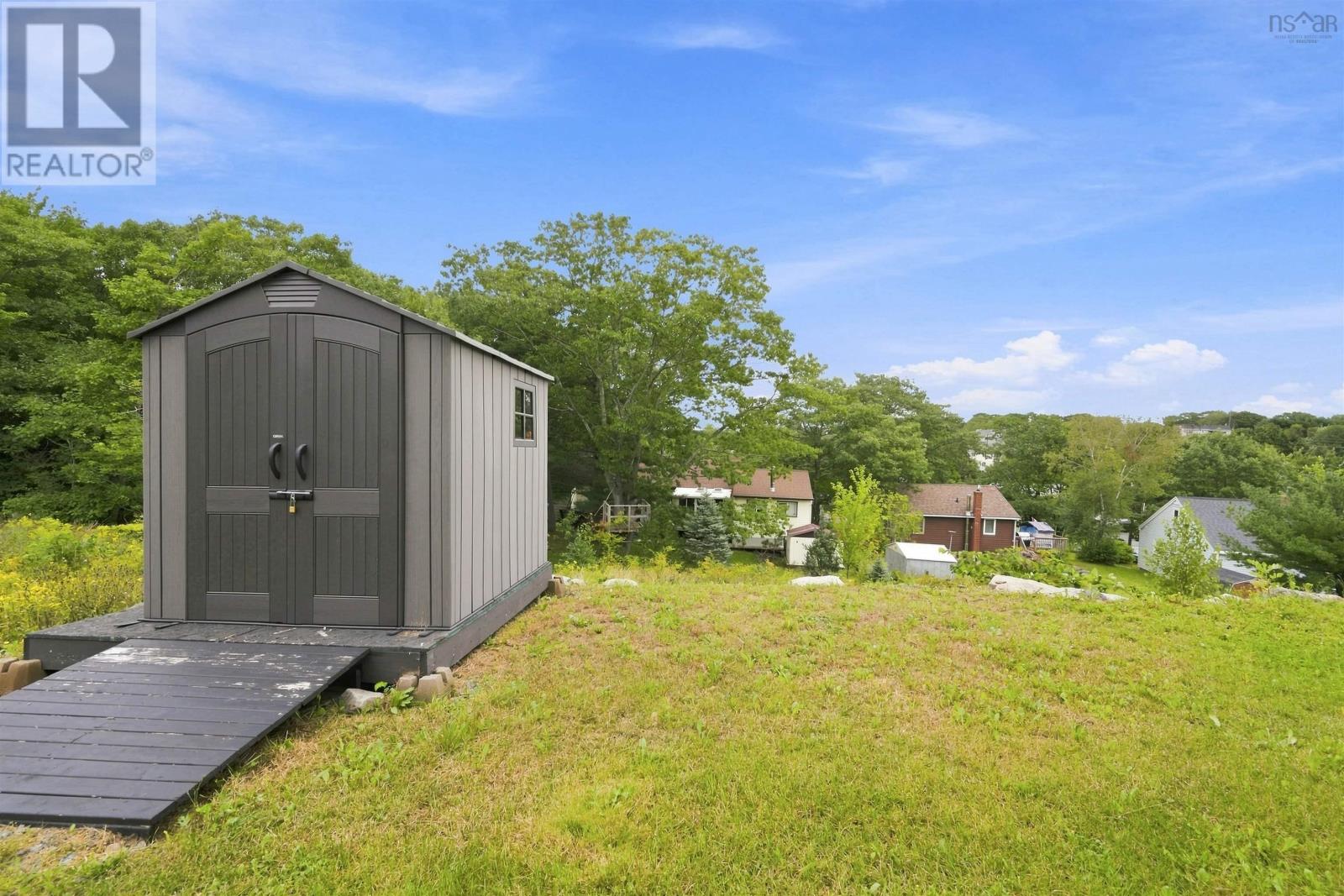 68 Grenoble Court Property Photo 45