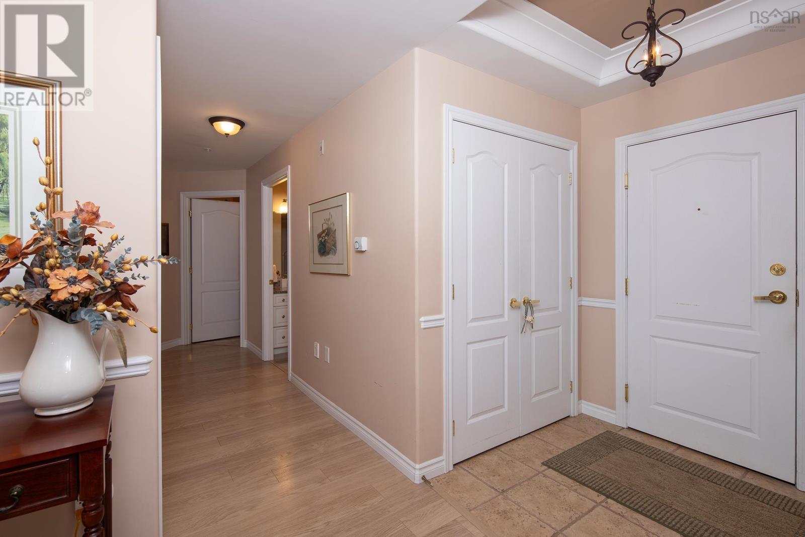 308 36 Southgate Property Photo 3