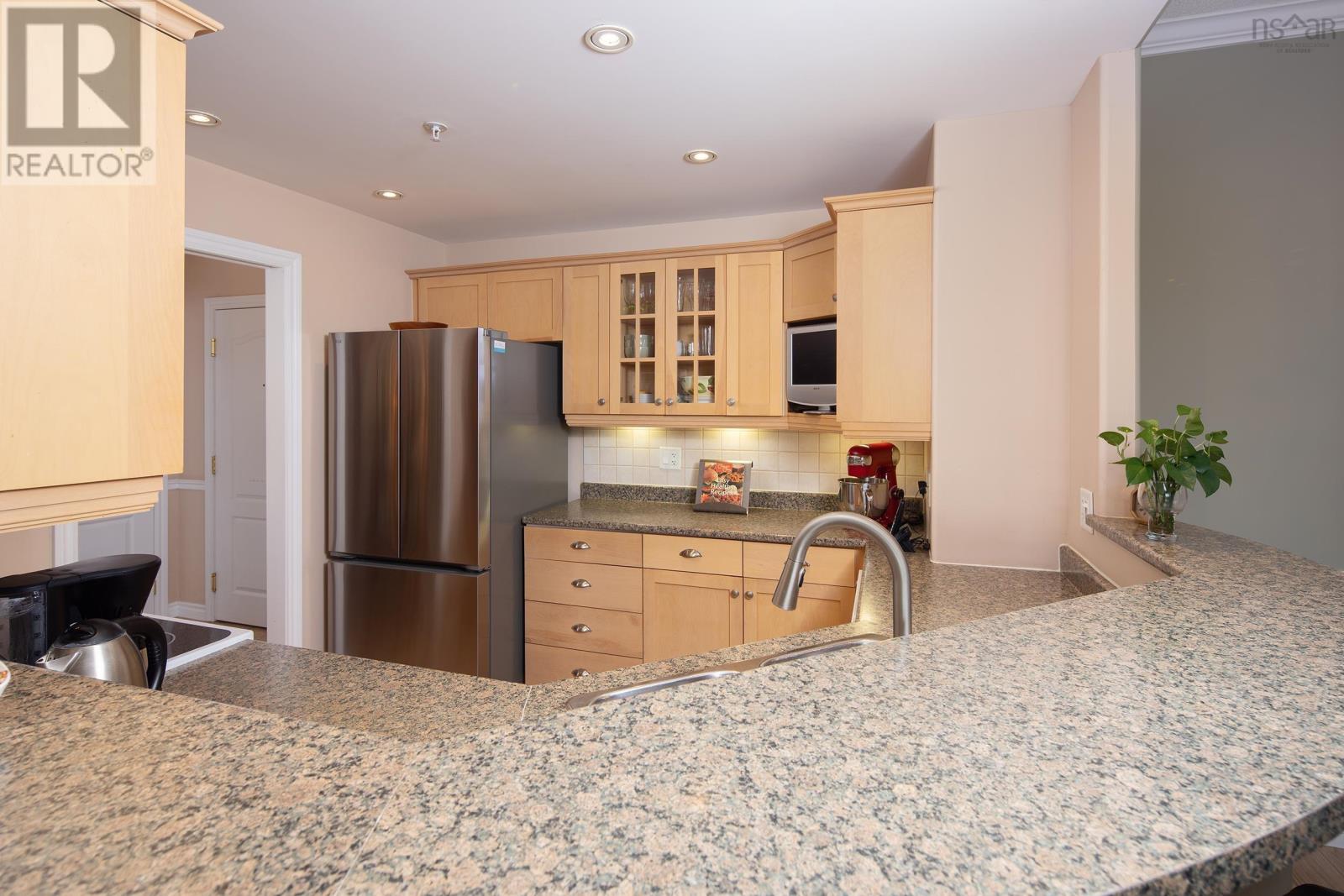 308 36 Southgate Property Photo 5