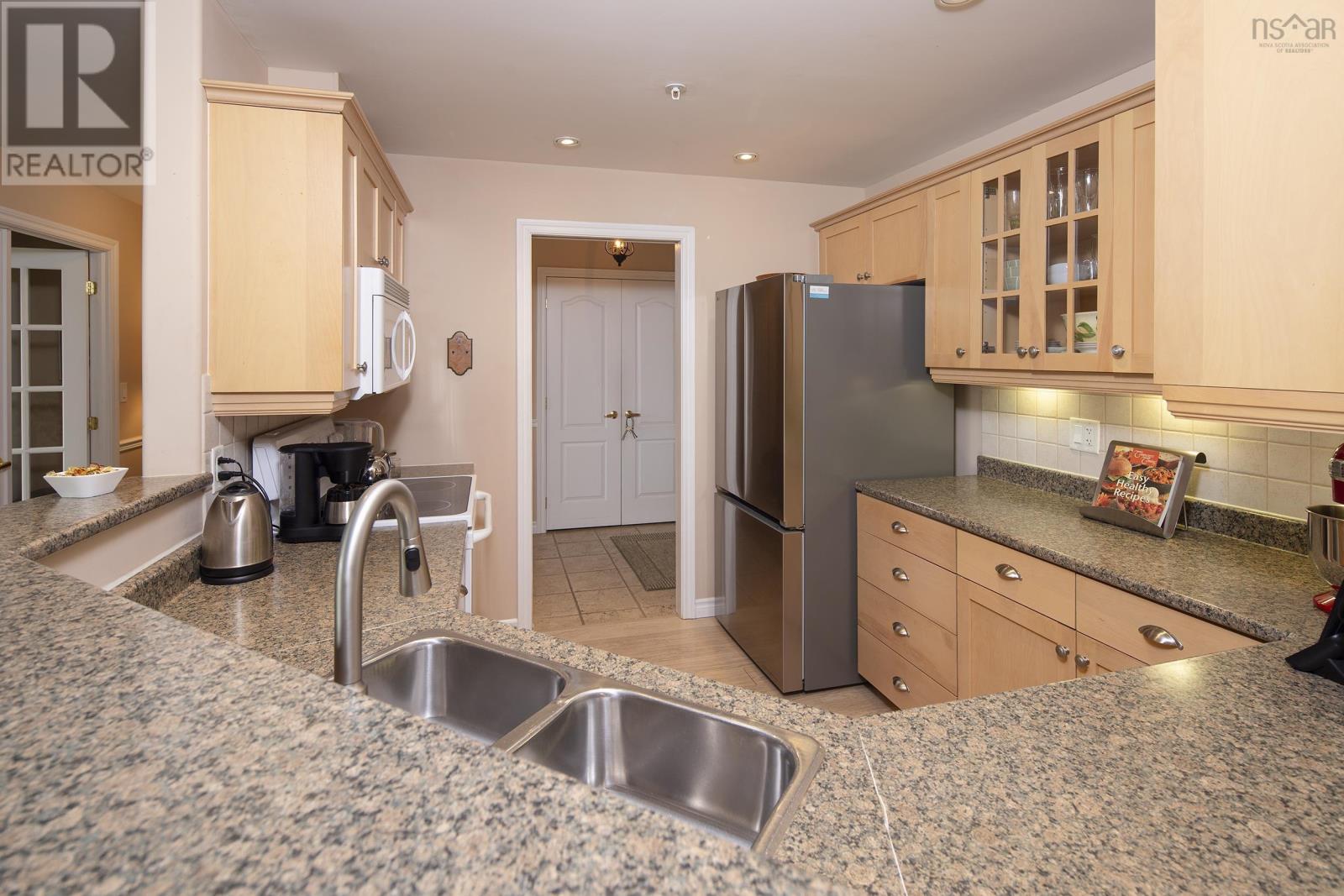 308 36 Southgate Property Photo 6