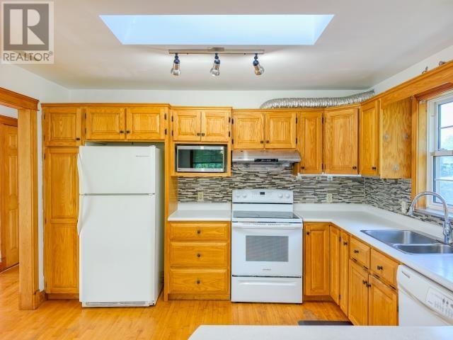 47 Anne Crescent Property Photo 4