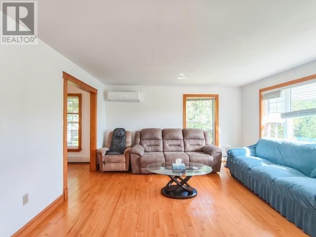 47 Anne Crescent Property Photo 11