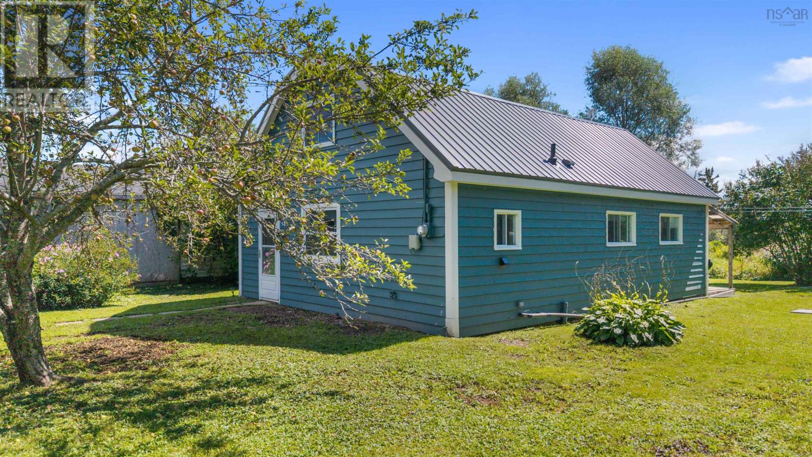 98 Dyke Road Property Photo 3