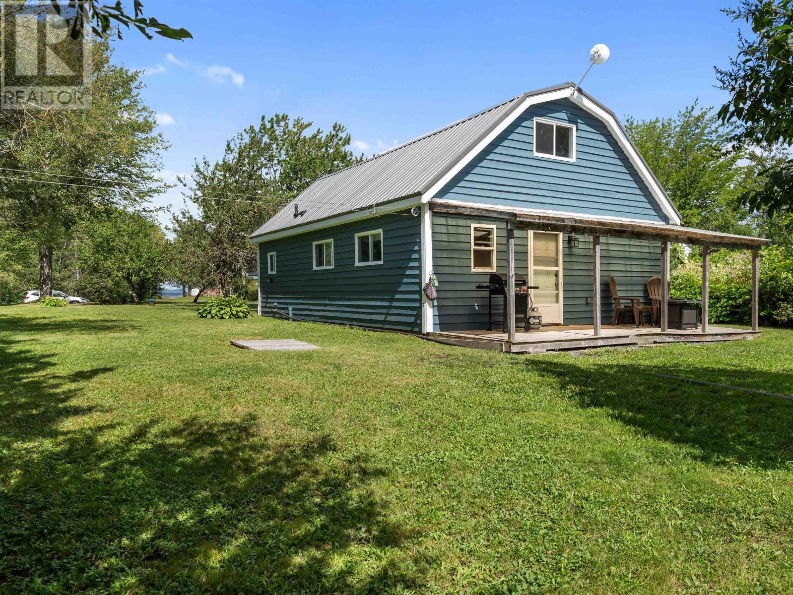 98 Dyke Road Property Photo 8