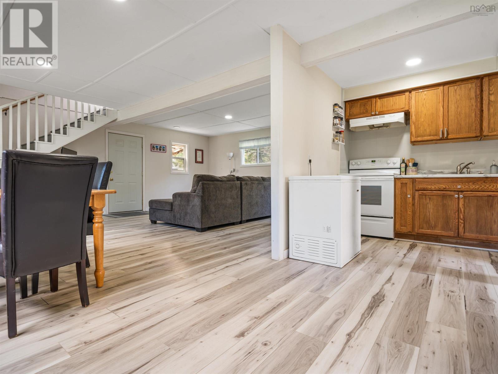 98 Dyke Road Property Photo 13