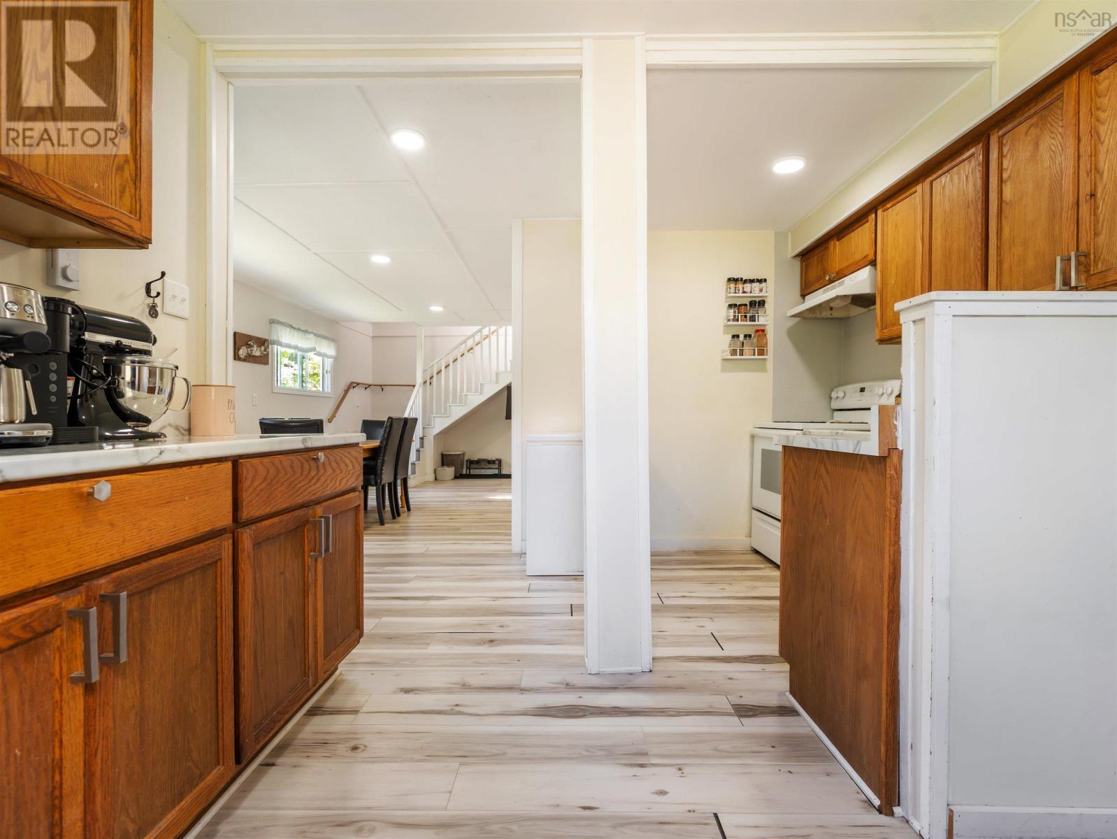 98 Dyke Road Property Photo 17