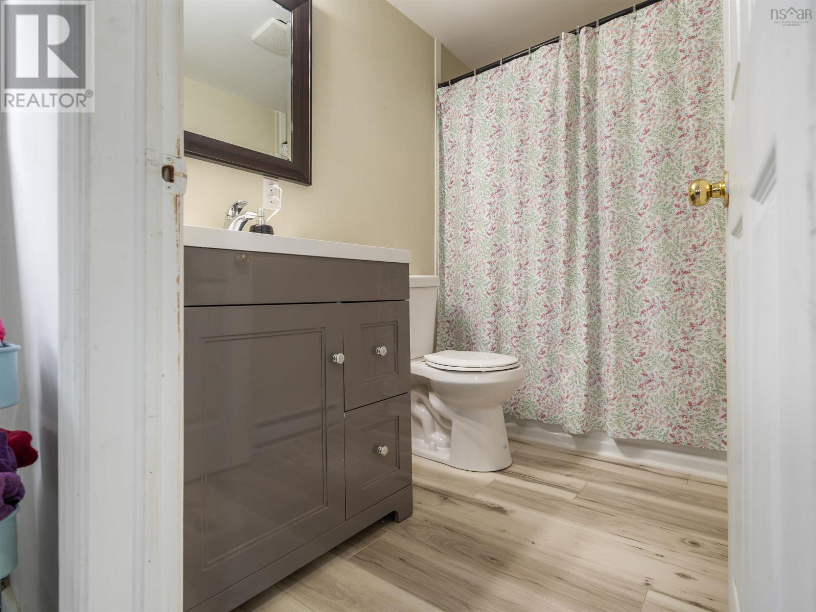 98 Dyke Road Property Photo 21
