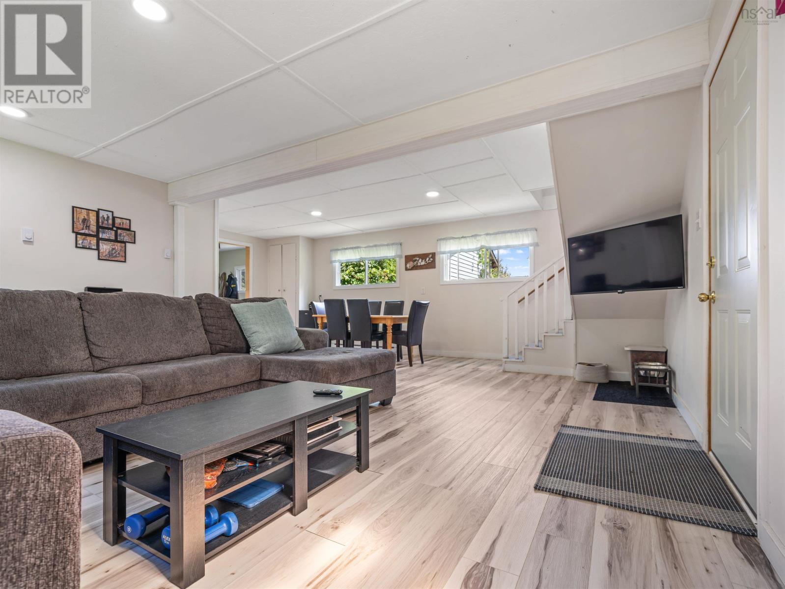 98 Dyke Road Property Photo 28