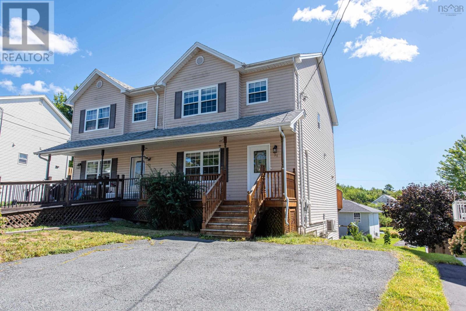 31 Hewer Crescent