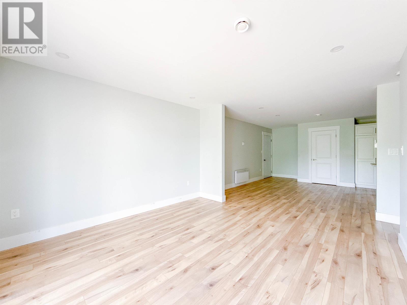 55/63 Russell Street Property Photo 9