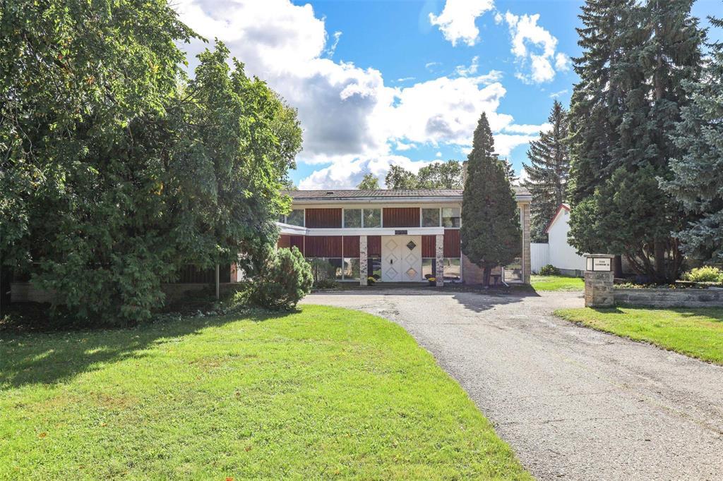 2508 Assiniboine Crescent Property Photo 3