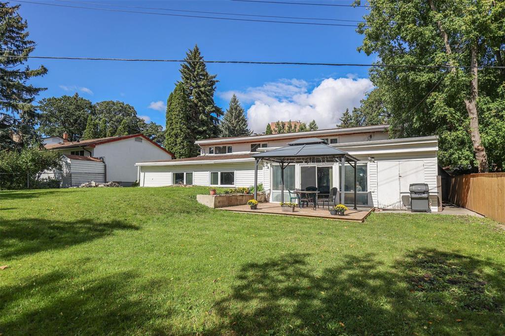 2508 Assiniboine Crescent Property Photo 4