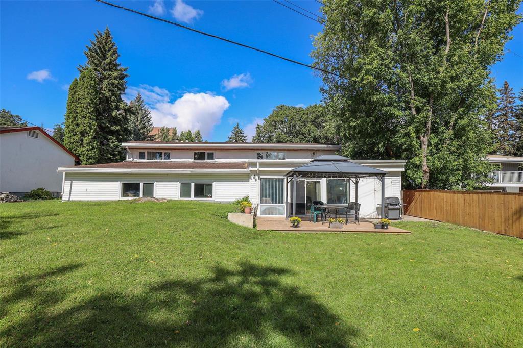 2508 Assiniboine Crescent Property Photo 6