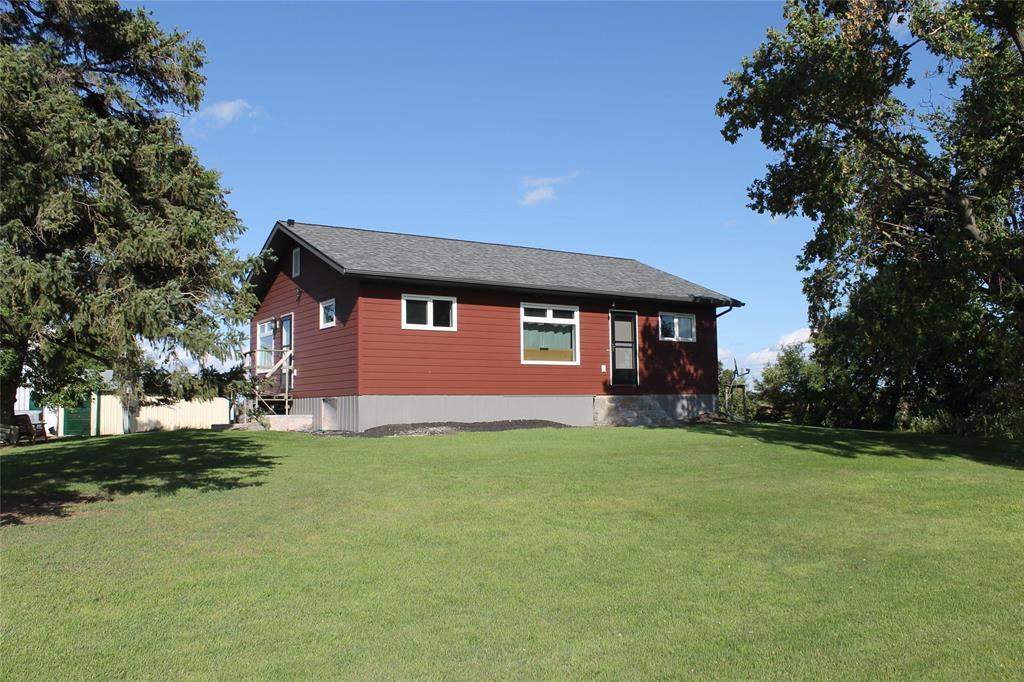 46138 37 E Road Property Photo 3