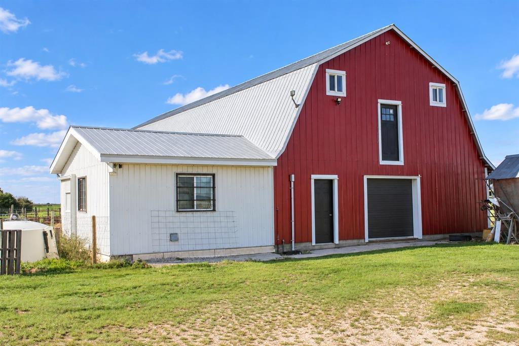 46138 37 E Road Property Photo 5