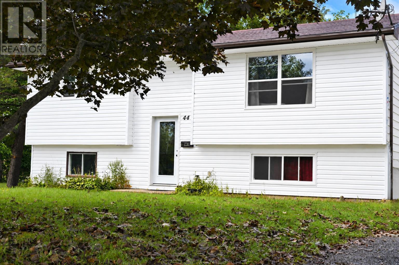 44 Sumac Avenue Property Photo 2