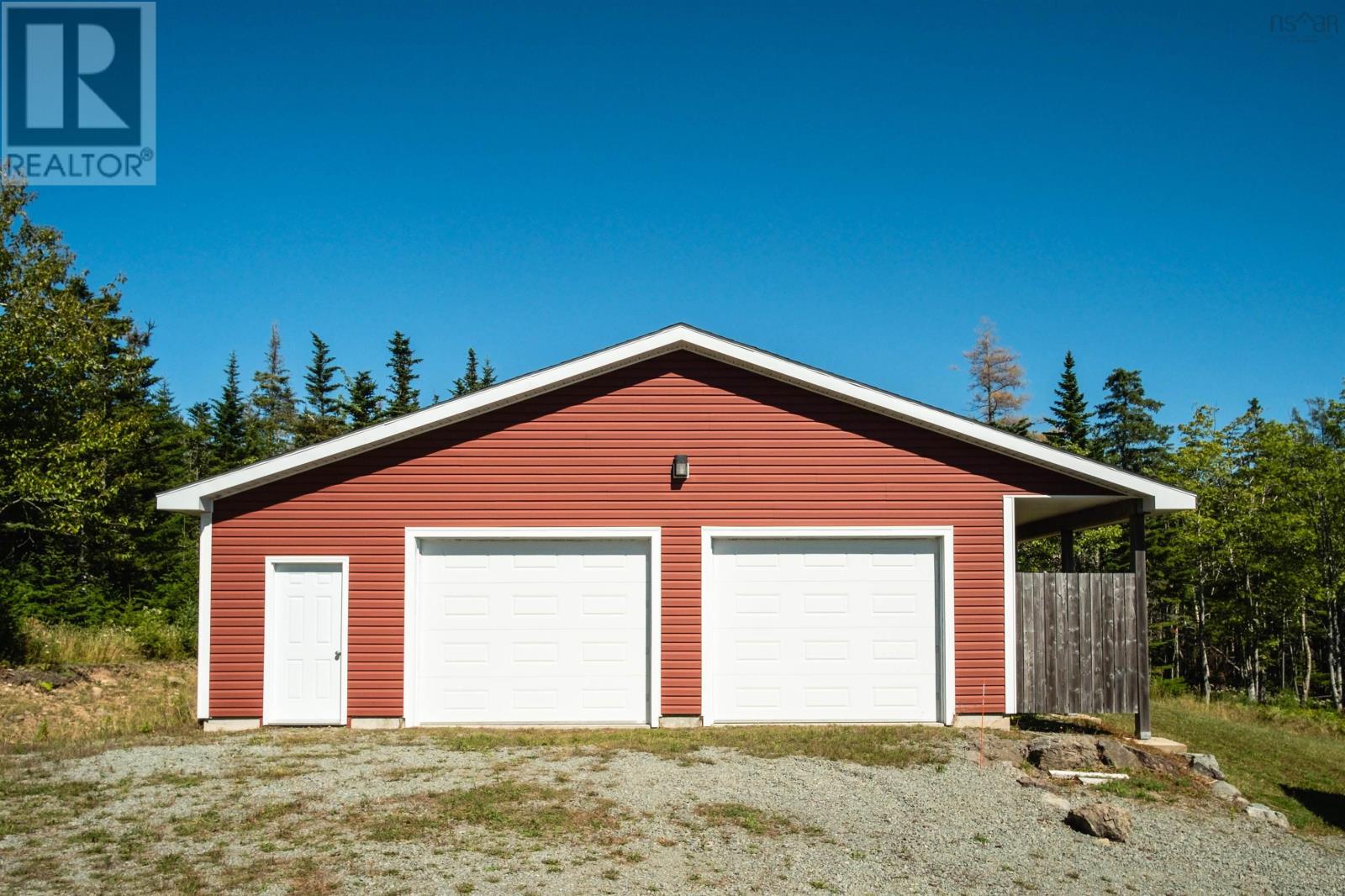 30 Hill St. Property Photo 5