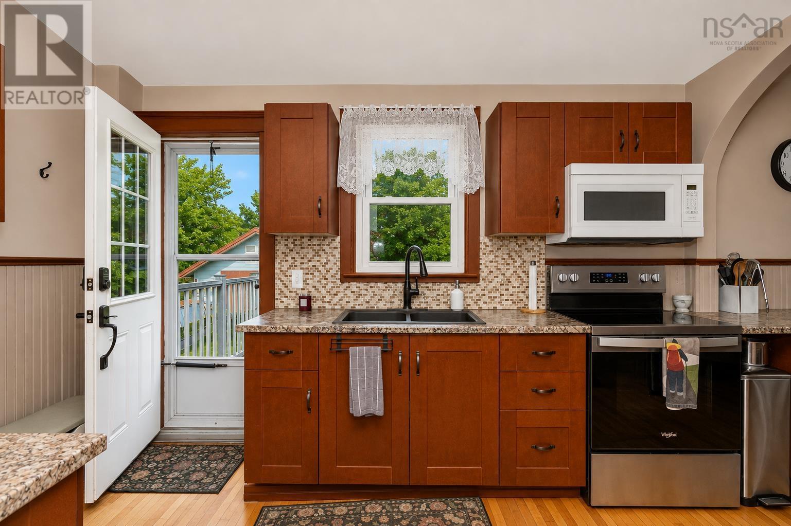 269 Union Street Property Photo 14
