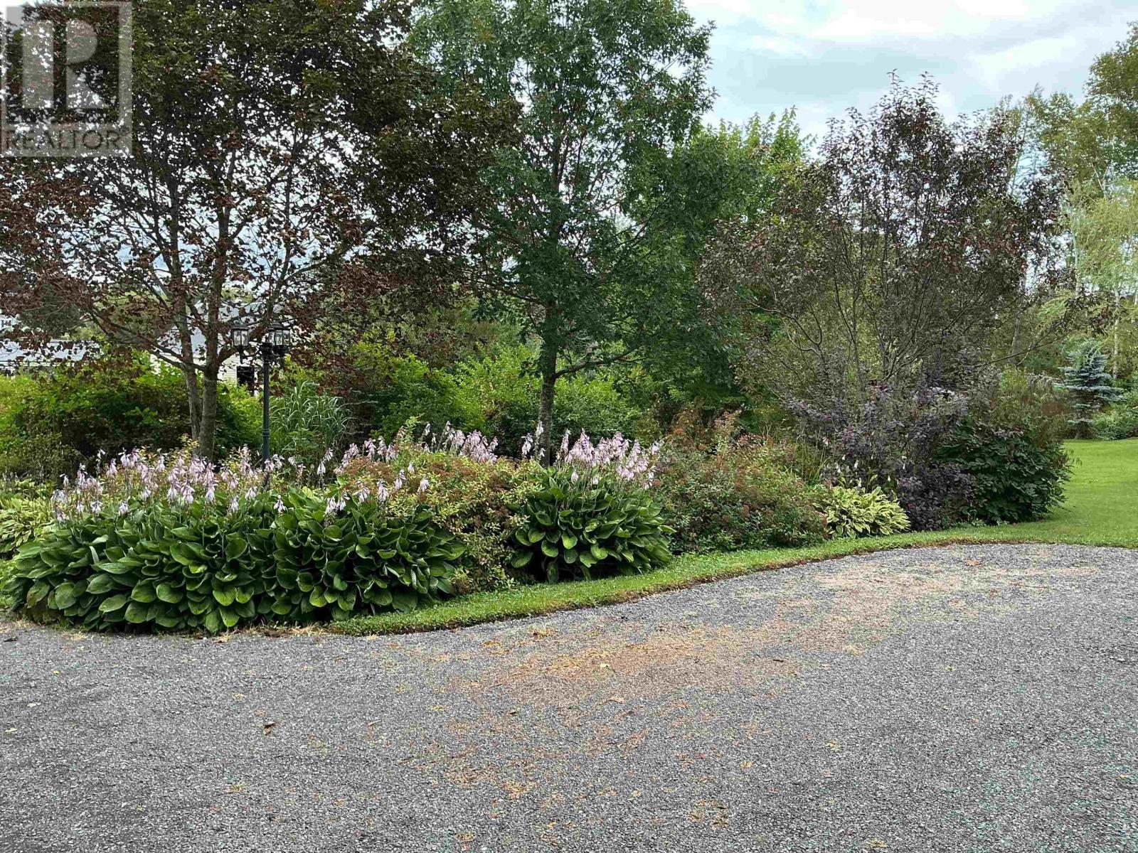 33 Frasers Lane Property Photo 9