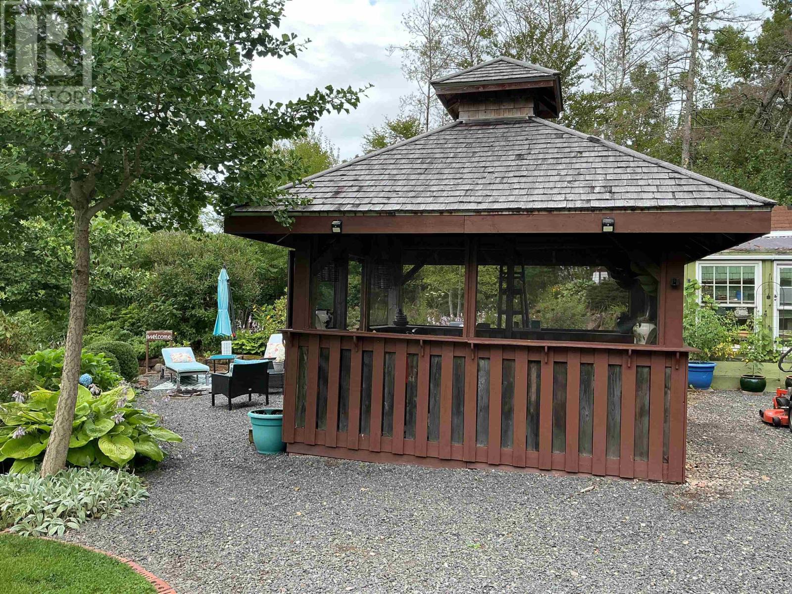 33 Frasers Lane Property Photo 34