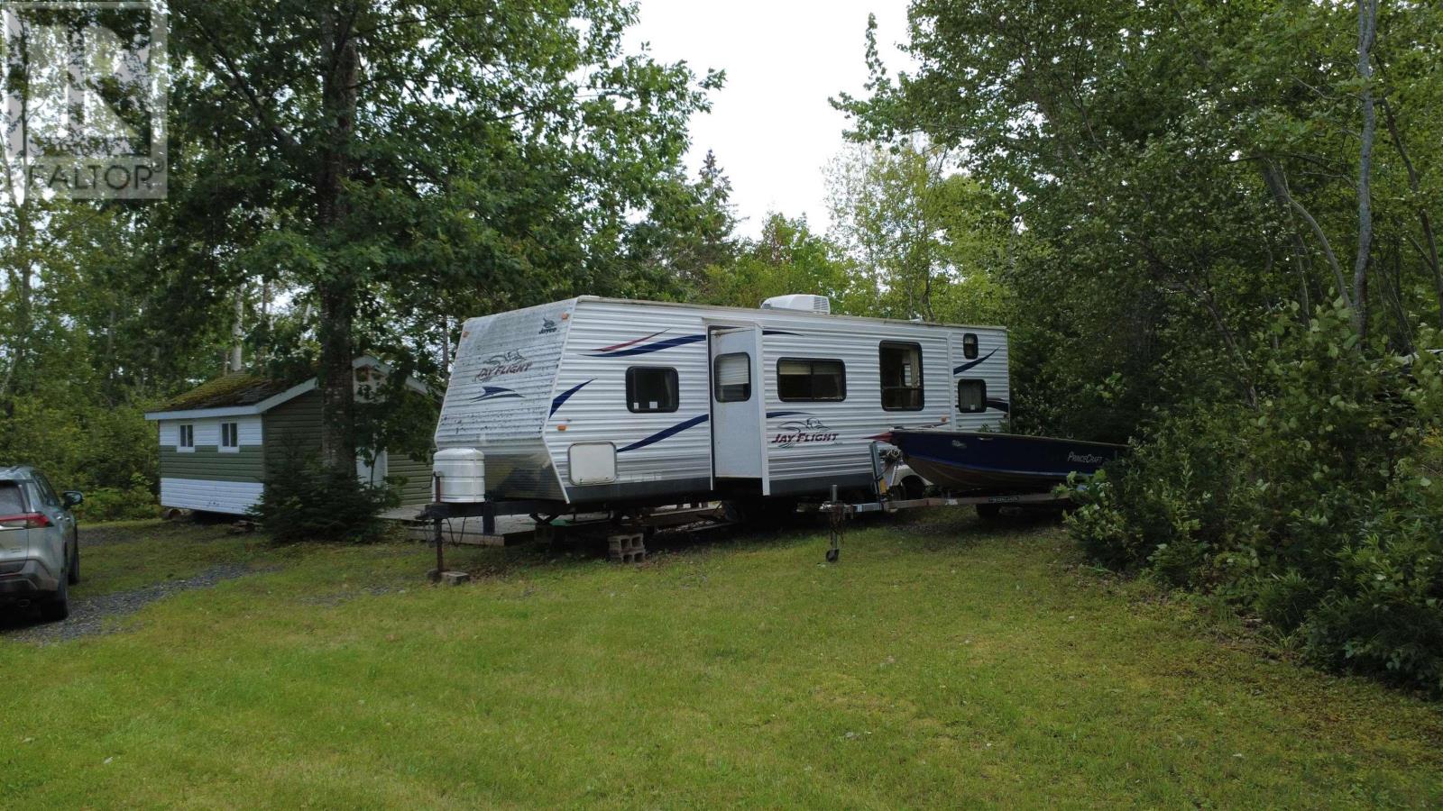 Highway 6 Property Photo 6