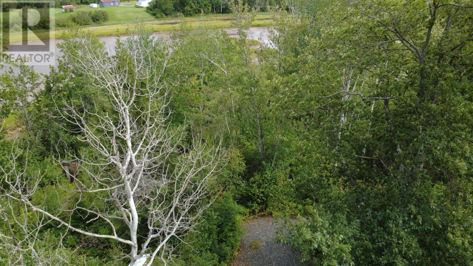 Highway 6 Property Photo 11