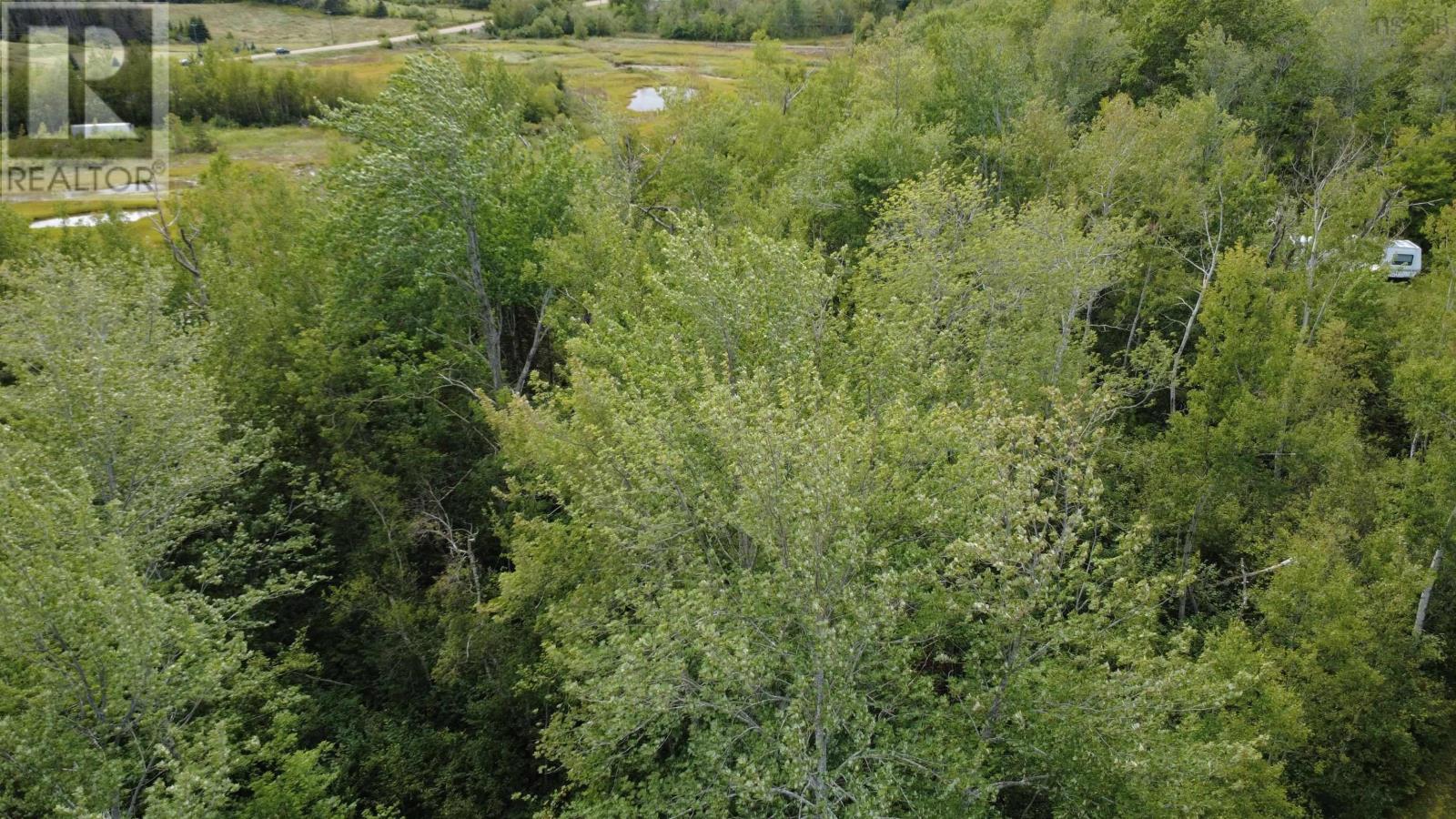 Highway 6 Property Photo 15