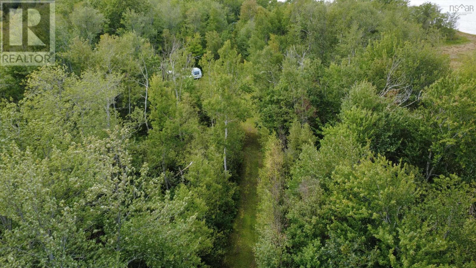 Highway 6 Property Photo 16