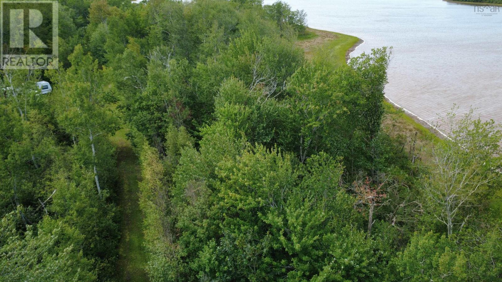Highway 6 Property Photo 17