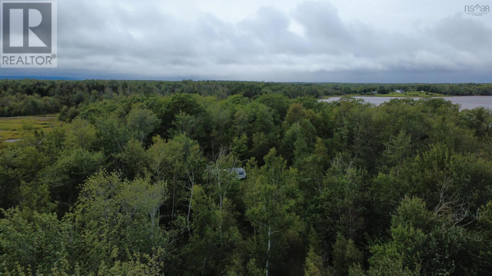 Highway 6 Property Photo 29