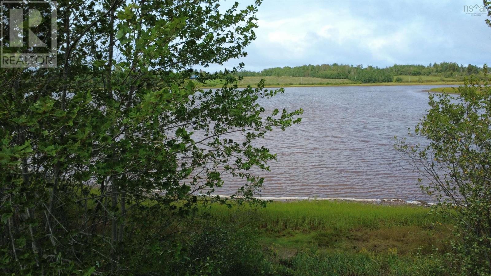 Highway 6 Property Photo 39