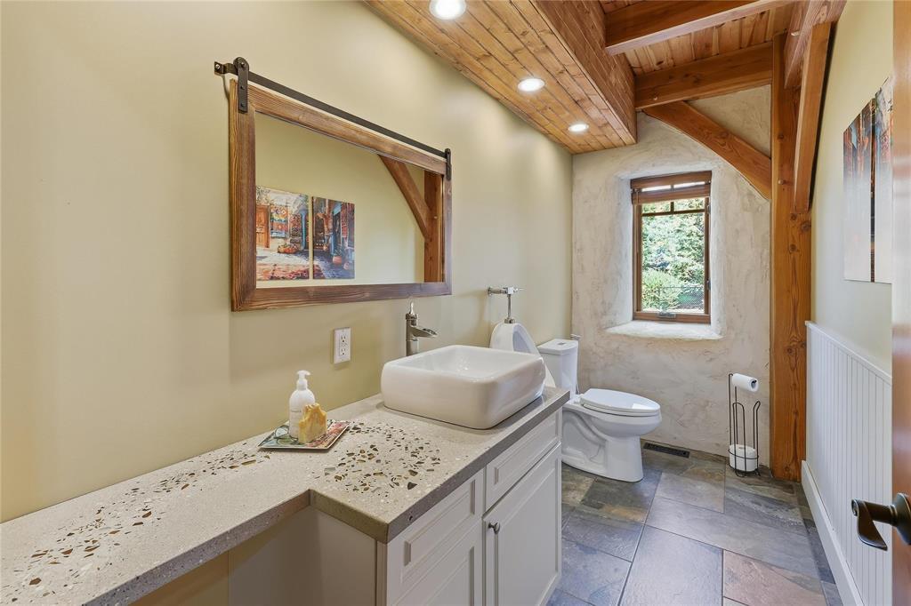 32022 Rat River Road Property Photo 28