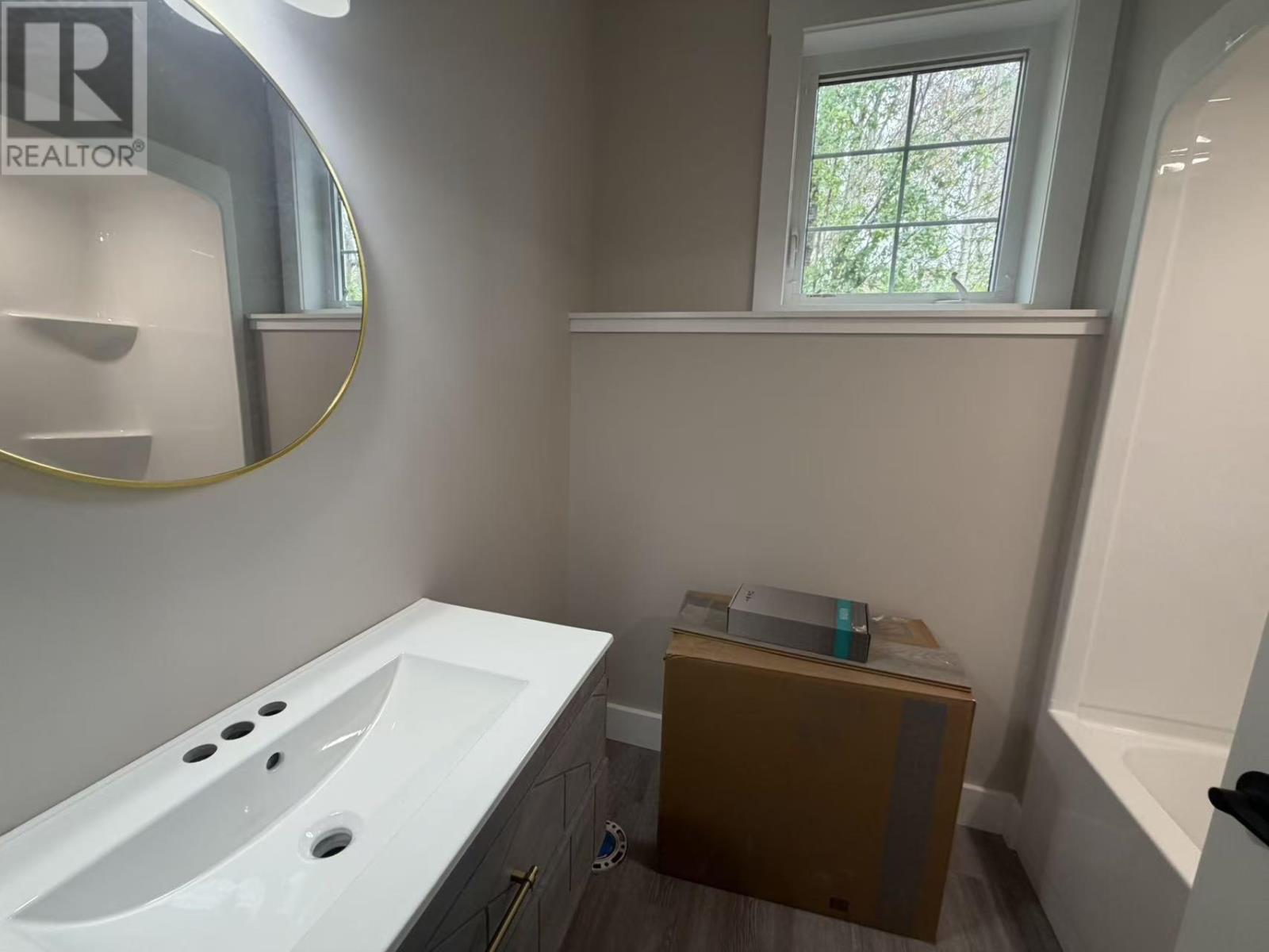 25 Riverside Drive Property Photo 14