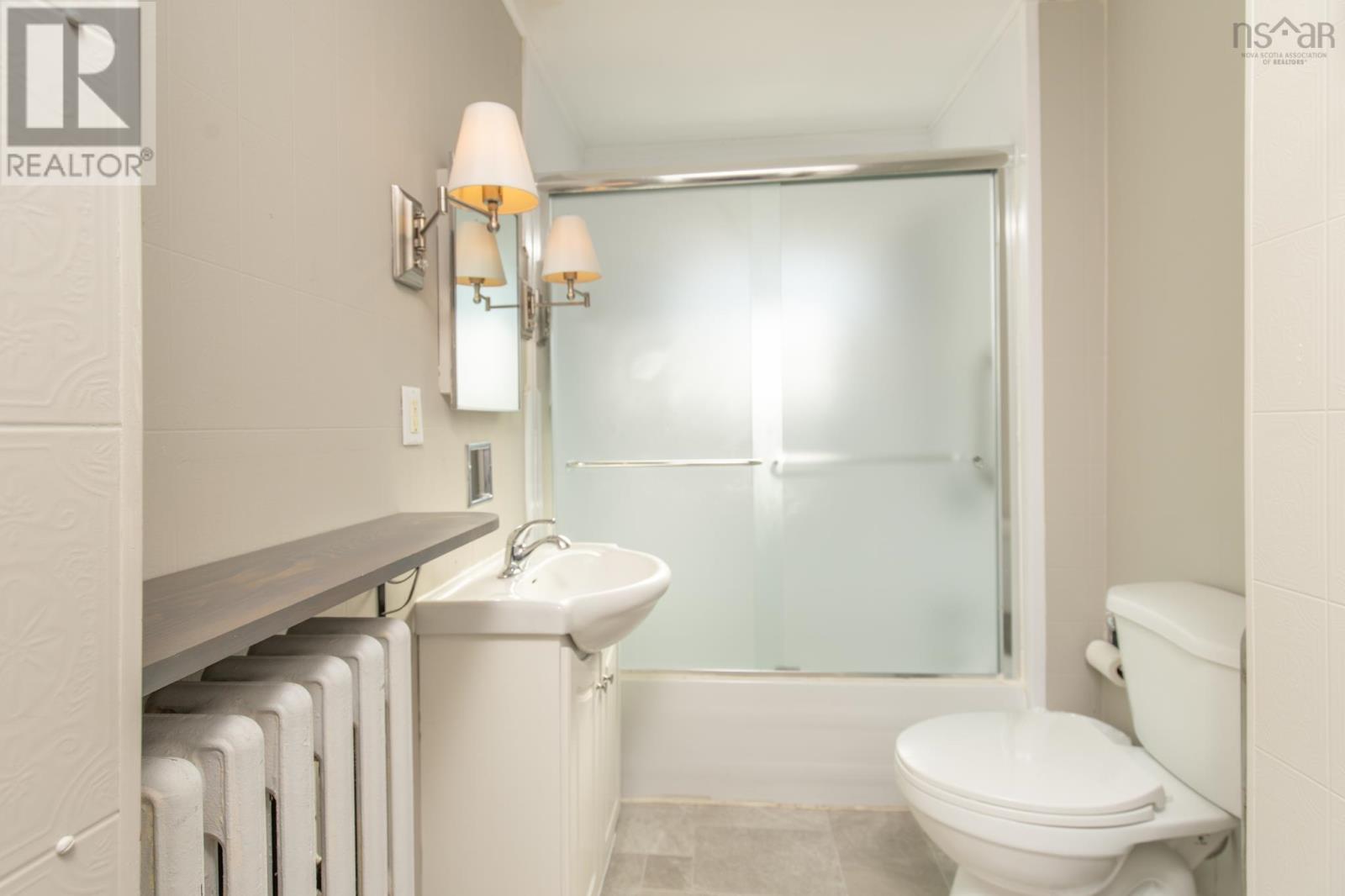 5 Parade Street Property Photo 10