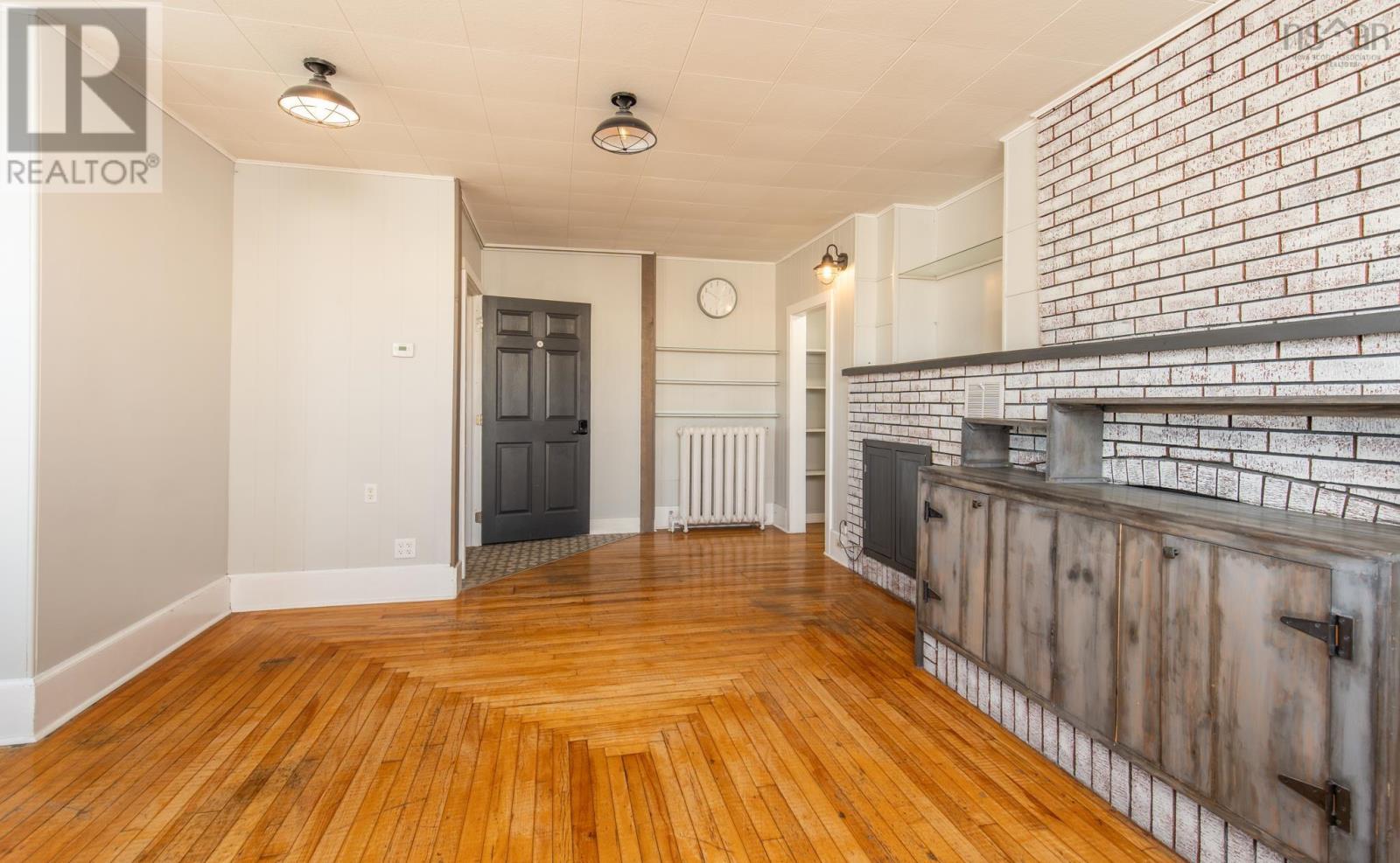 5 Parade Street Property Photo 20