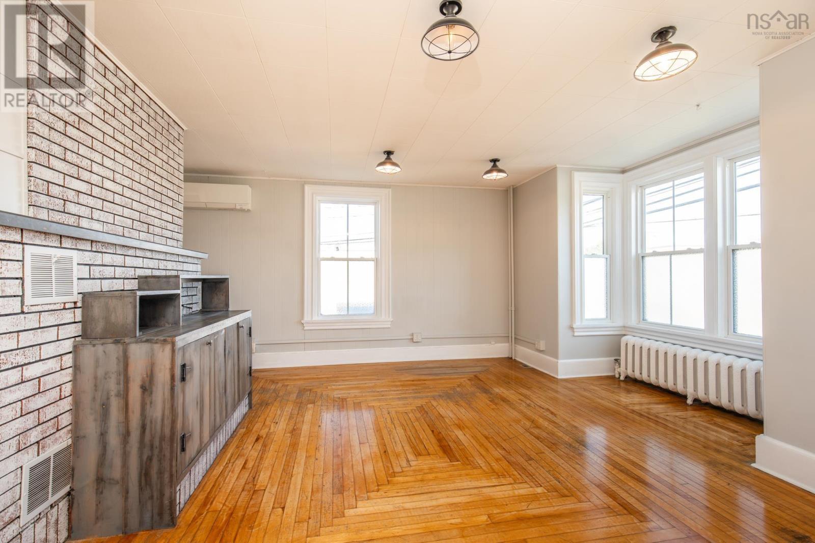 5 Parade Street Property Photo 22