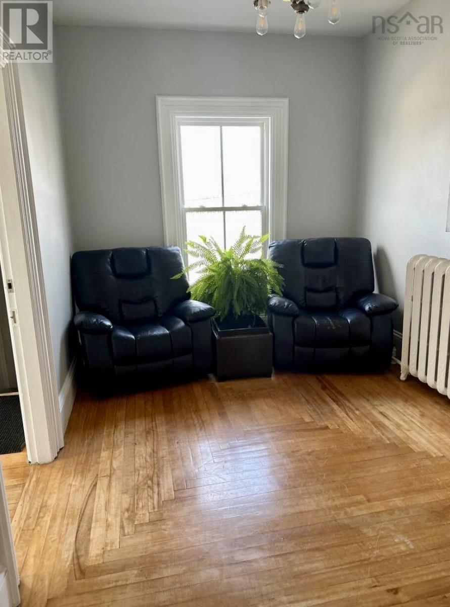 5 Parade Street Property Photo 25
