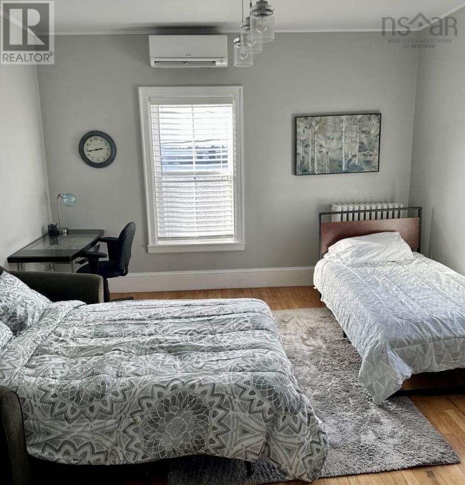 5 Parade Street Property Photo 27