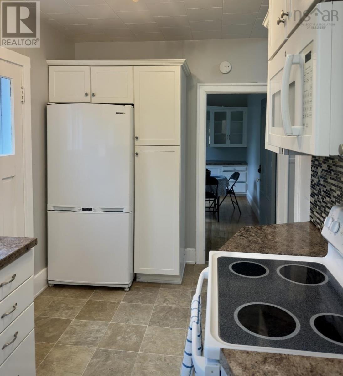 5 Parade Street Property Photo 33