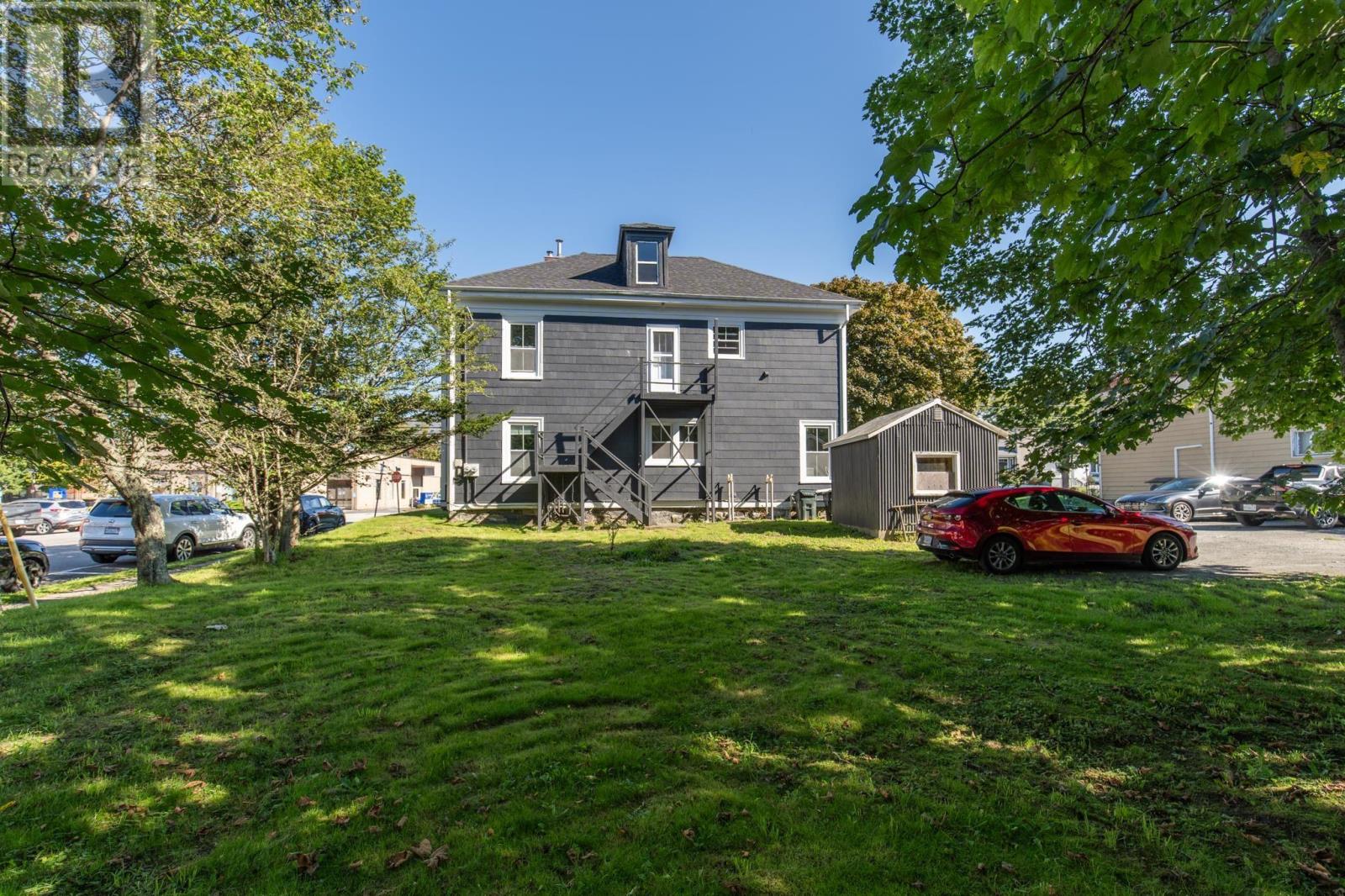 5 Parade Street Property Photo 38