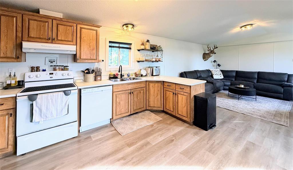 99149 82w Road Property Photo 4