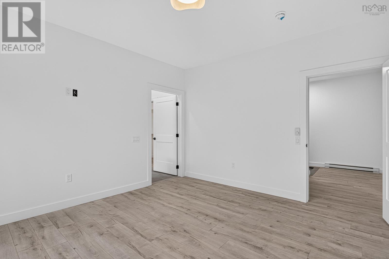 524/526 Perrin Drive Property Photo 19