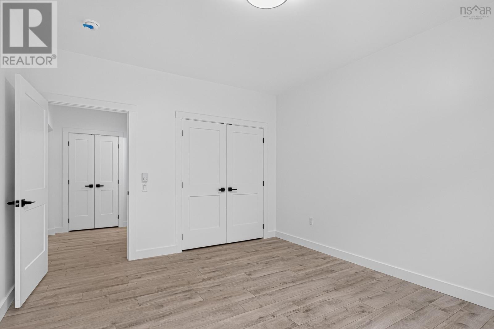 524/526 Perrin Drive Property Photo 26
