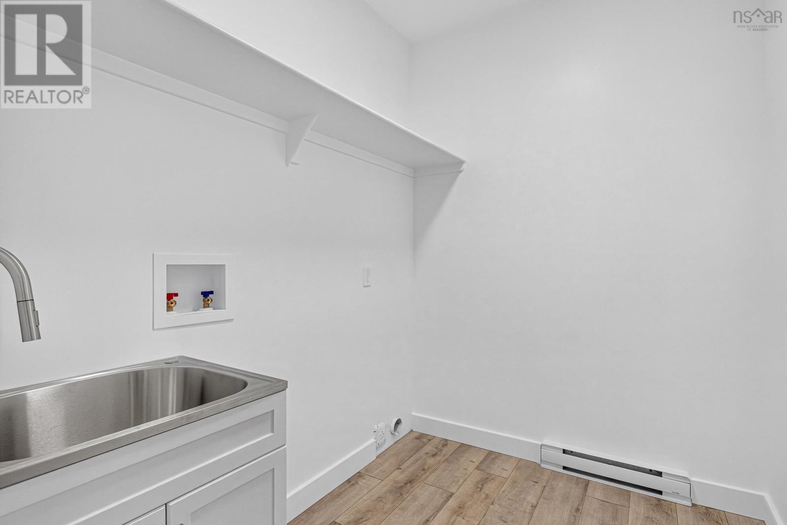 524/526 Perrin Drive Property Photo 30