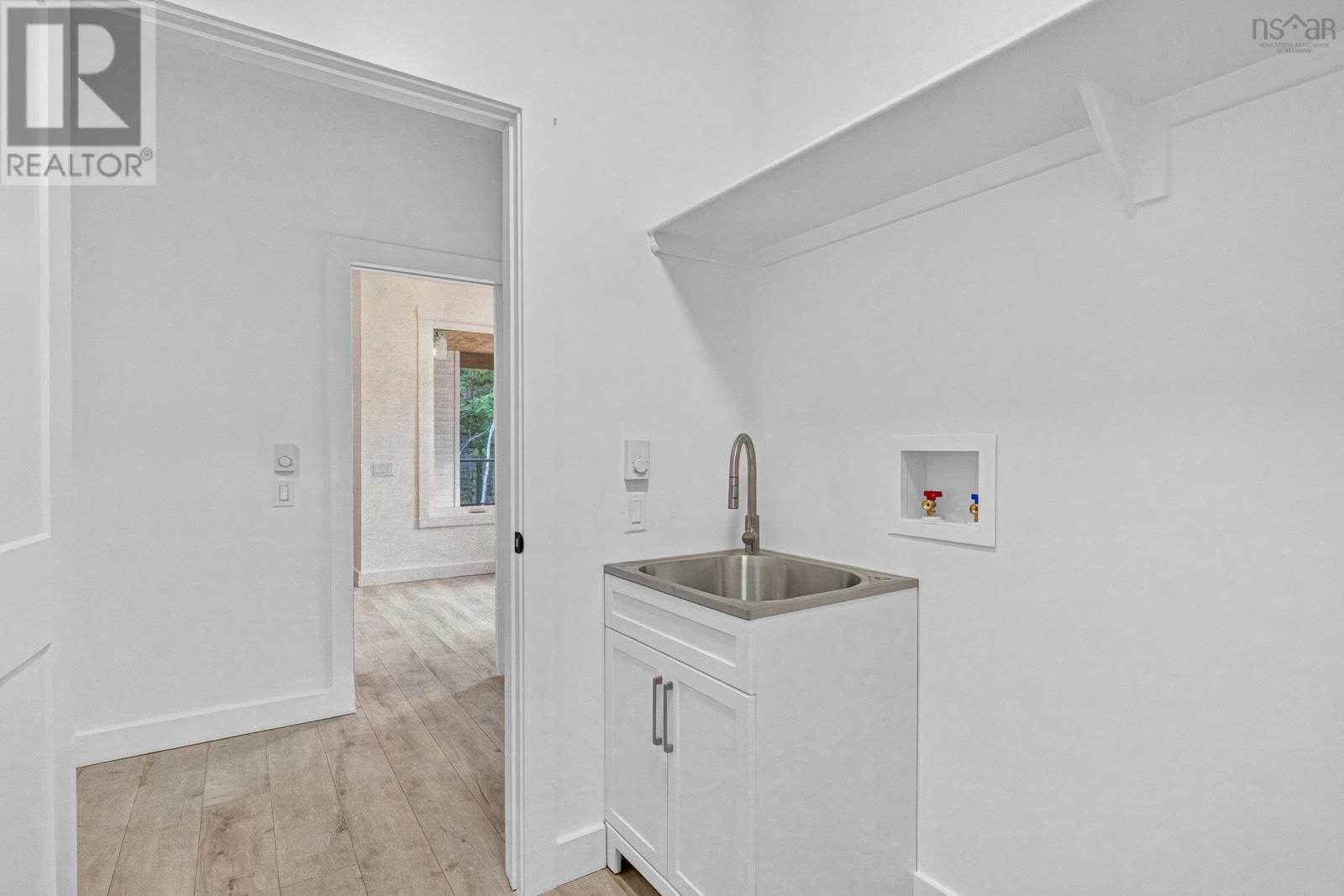 524/526 Perrin Drive Property Photo 31