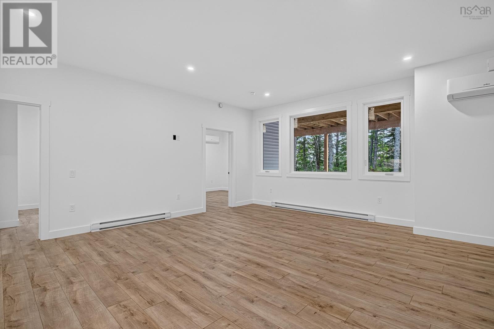 524/526 Perrin Drive Property Photo 37