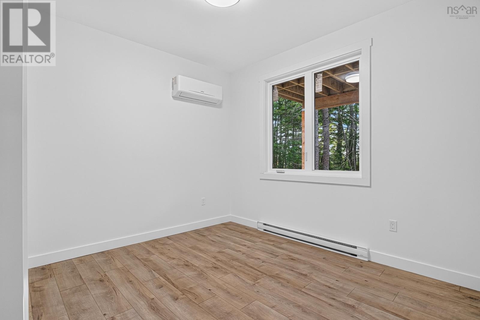 524/526 Perrin Drive Property Photo 45