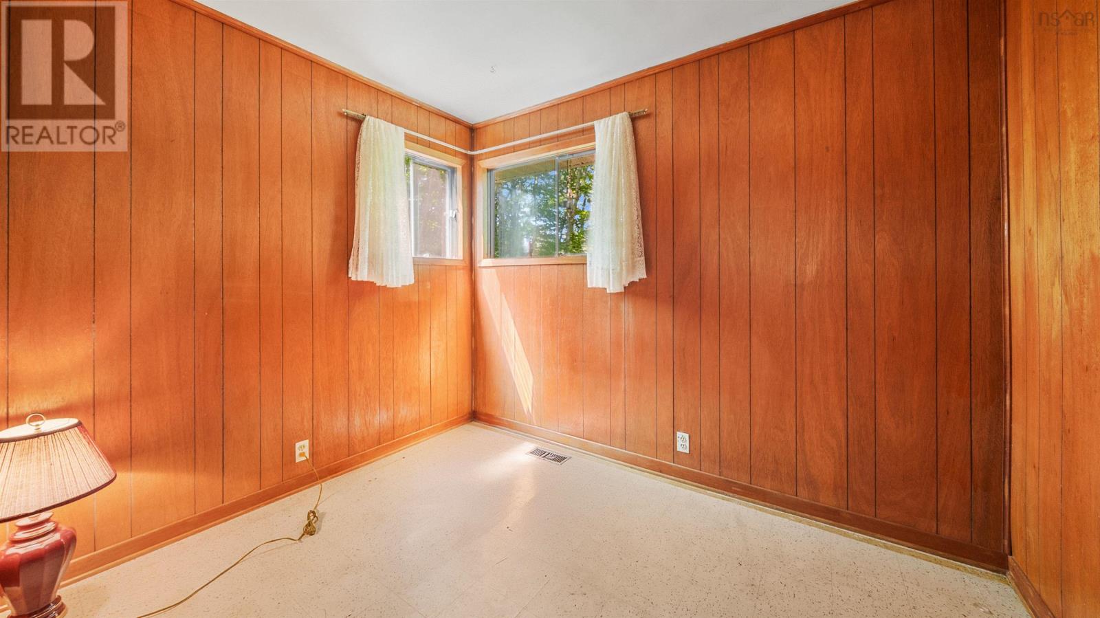 51 Pinehill Drive Property Photo 9